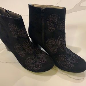 Relativity Emma Bootie Women Size 8.5 Embellished